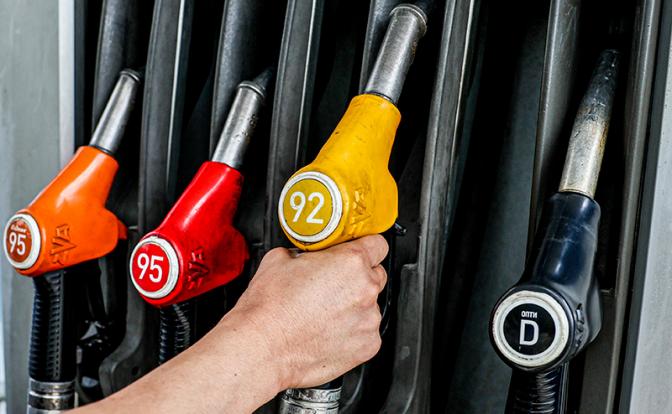 Стоимость бензина Аи-92 на российской бирже вновь обновила свой максимум