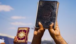 Сожжение Корана в Швеции: королевство нарывается на массовые беспорядки