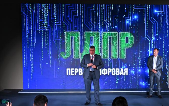 На фото: цифровой ученик Жириновского, нейросеть ЛДПР действительно может получить партбилет,