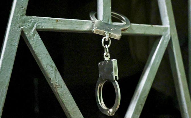 Угрожавшую в прямом эфире зарезать и закопать сына стримершу отправили в СИЗО