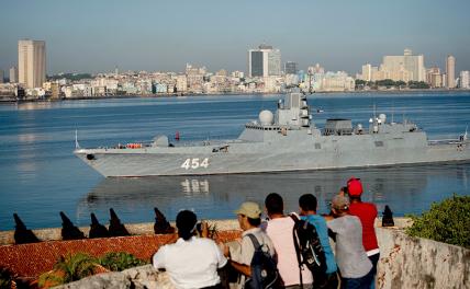 На фото: корабль ВМФ России "Адмирал Горшков" в порту Гаваны. Архивное фото