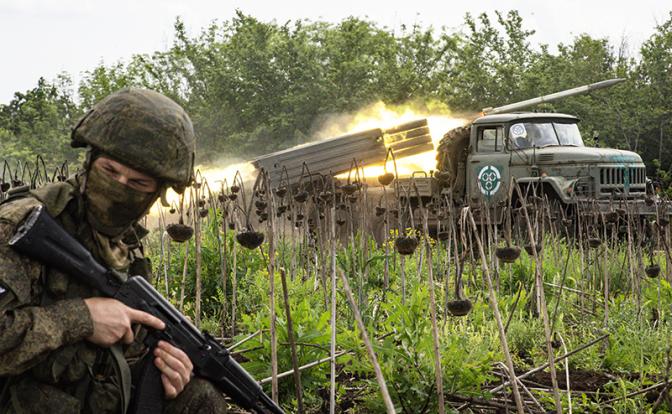 Российские бойцы отразили 16 атак украинских боевиков в ЛДНР