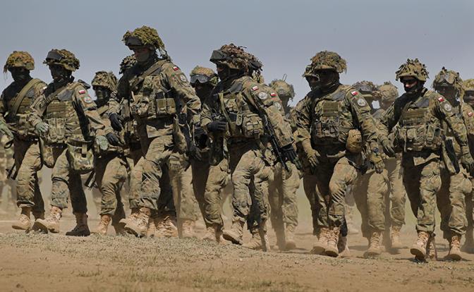 Поляки хотят мыть сапоги в Черном море, убитая Западенщина им не нужна