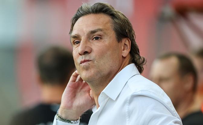 На фото: главный тренер нижегородского «Пари НН» Сергей Юран