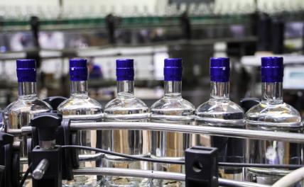 Алкогольный парадокс: Сколько водку не делай, она все равно налево смотрит