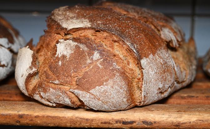 Диетолог рассказала, кому нельзя есть цельнозерновой хлеб