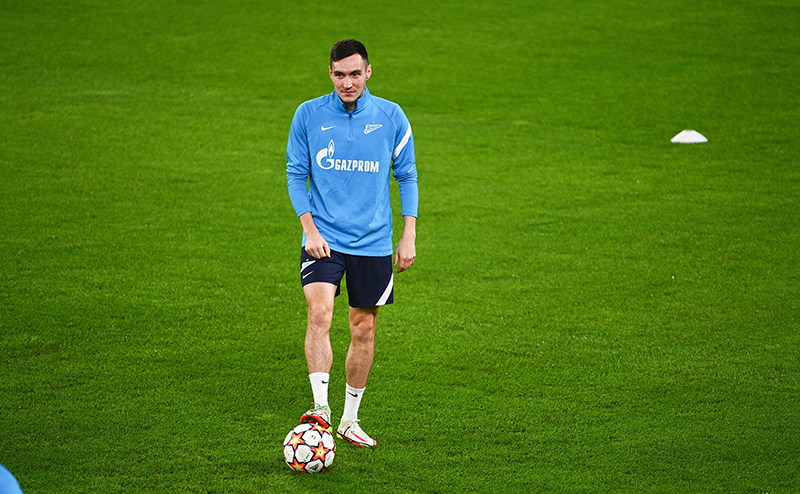 Футболиста «Зенита» не пустили на рейс в Прагу из-за российского ...