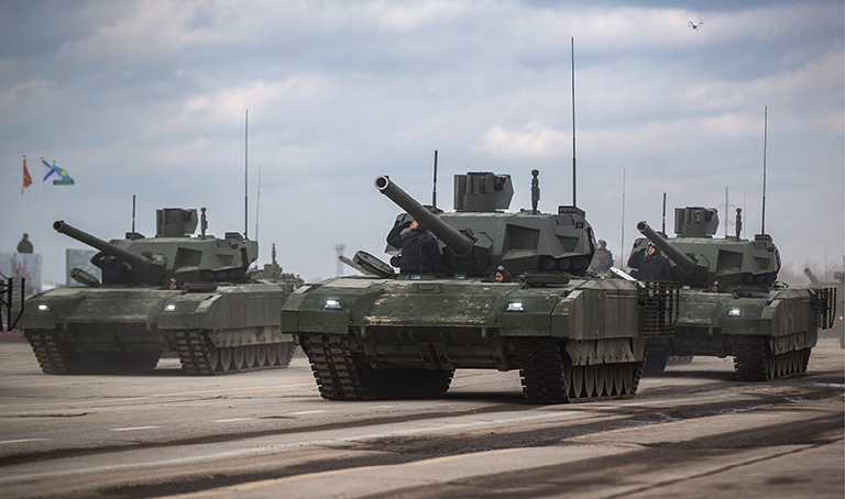 На фото: танки Т-14 "Армата" на полигоне Алабино