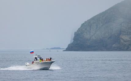 На фото: в проливе Аскольд, Приморский край