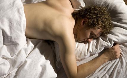 Вздрагивания во время засыпания могут быть симптомами опасных заболеваний