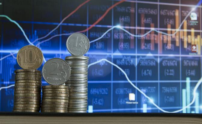 Доллар по 100: девальвация рубля была неизбежной