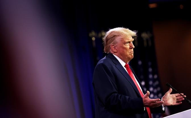 На фото: экс-президент Соединенных Штатов Дональд Трамп