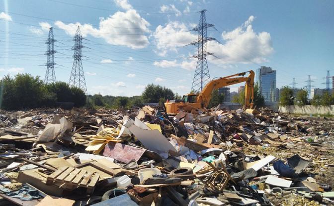 Московские власти снесли гаражи на Ленинградском шоссе и даже не выплатили владельцам компенсацию
