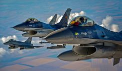 Непраздничный разговор о ВВС США в День воздушного флота России