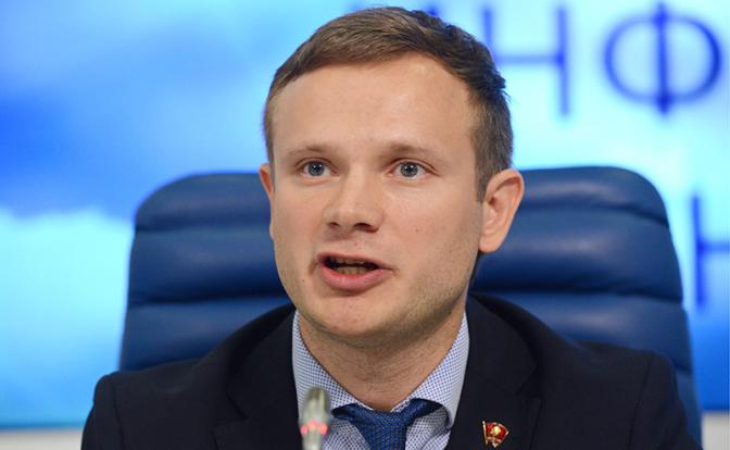 На фото: первый секретарь ЦК ЛКСМ РФ, депутат Госдумы Владимир Исаков