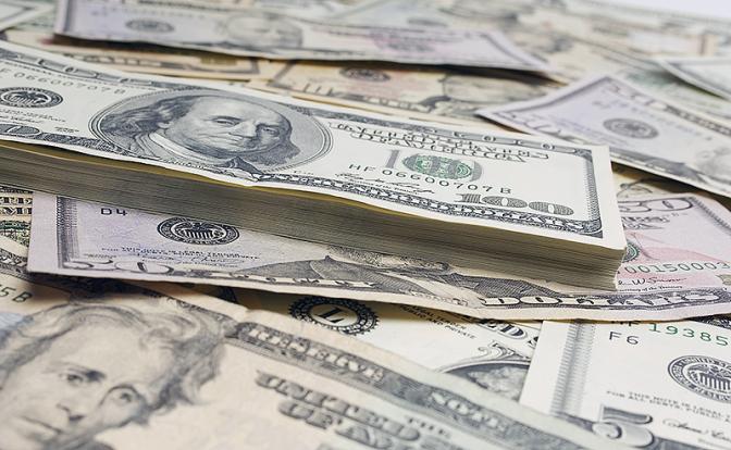 Экономист Фёдоров назвал самую действенную меру по снижению курса доллара