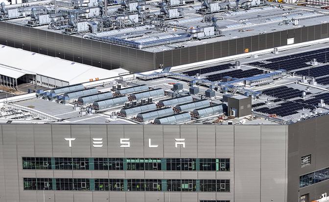 По вине сотрудников Tesla произошла утечка информации о клиентах компании