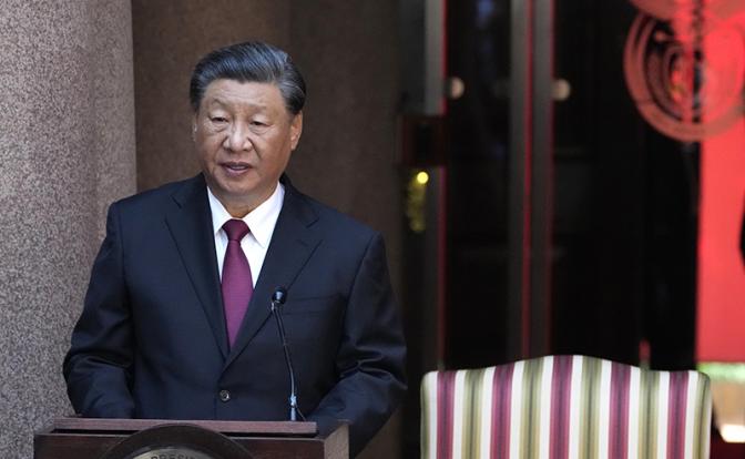 На фото: председатель КНР Си Цзиньпин