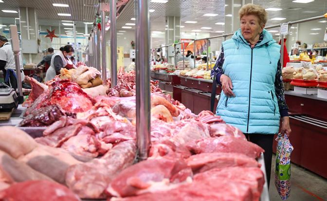Рост цен на мясо: Стрелки переводят на «шашлычный сезон» и любителей мангала