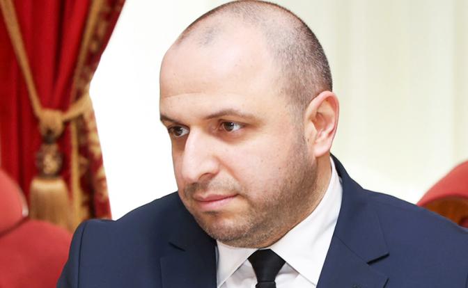 На фото: новый министр обороны Украины Рустем Умеров