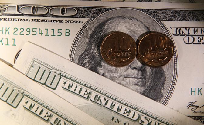 Эксперт Спинка рассказал, может ли доллар дойти до 130 рублей