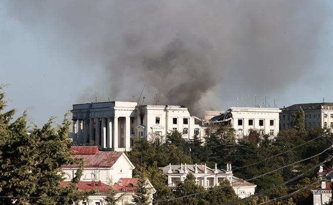 На фото: штаб ЧФ, пострадавший в результате ракетного удара со стороны ВСУ.