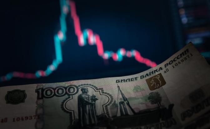 Эксперт Мейнхард назвал ключевую проблему курса рубля