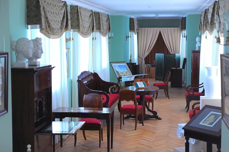 На фото: одна из комнат в Императорском Царскосельском Лицее в городе Пушкин.