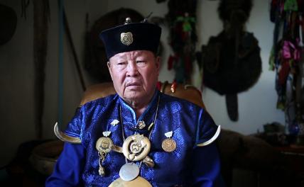 На фото: Верховный шаман России Кара-оол Допчун-оол