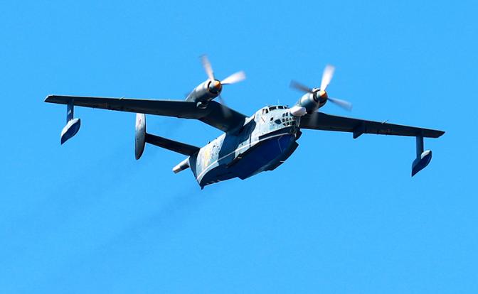 На фото: самолет-амфибия Бе-12