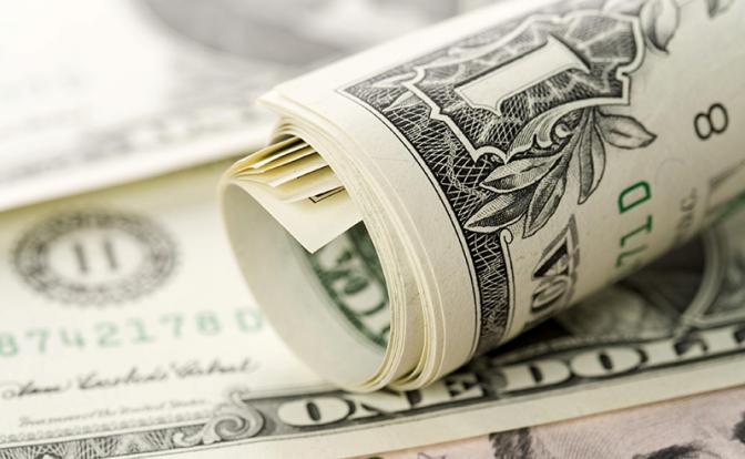 Курс доллара заметно снизился по итогам дня