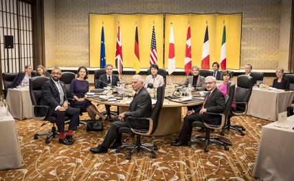 На фото:  встреча министров иностранных дел стран G7 в Токио