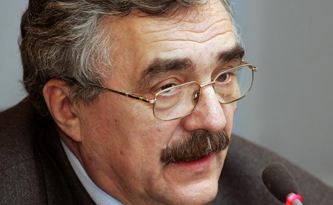 На фото: заместитель директора Института стран СНГ Владимир Жарихин