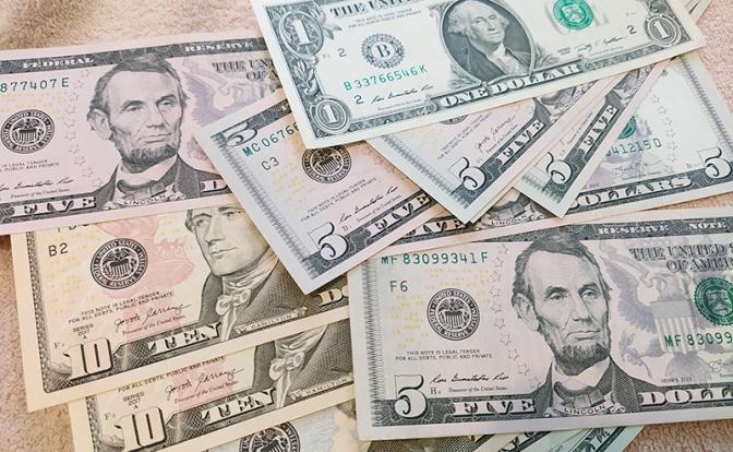 Прогноз курса доллара: эксперт сказал, как рубль встретит 2024-й