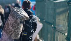 Десять украинских дивизий околачиваются в Европе под видом беженцев