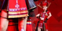 Самые красивые девушки - на выставке "Россия" в Москве: Яркие лица и интерактивные стенды