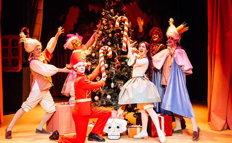 Театр сатиры покажет 35 детских спектаклей за две недели - Свободная ...