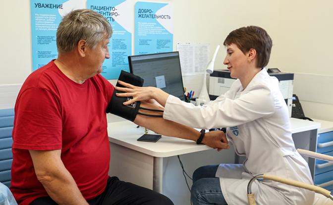 Россиянам напомнили самые распространенные ошибки при измерении давления