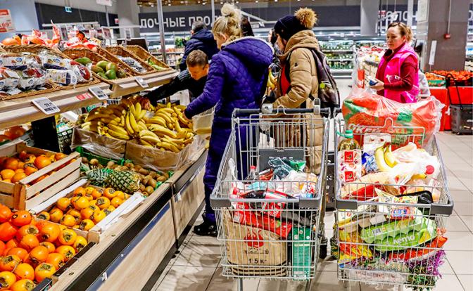 Названы самые дорожающие к Новому году продукты