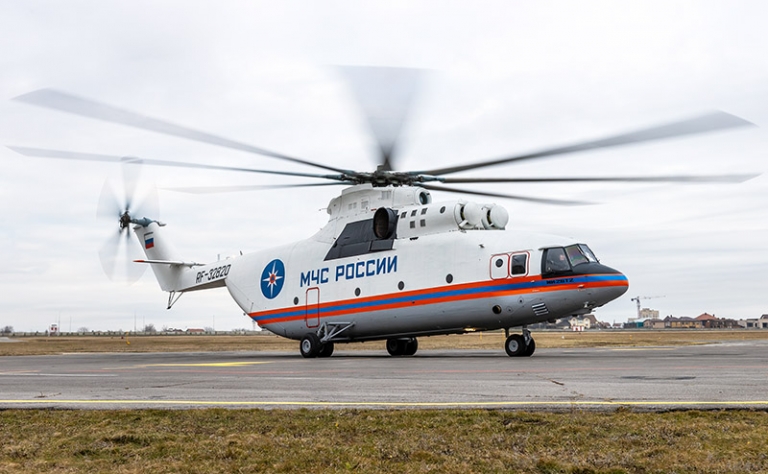 На фото: первый модернизированный тяжелый вертолет Ми-26Т2