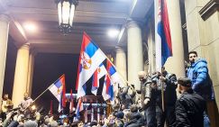 Сербские «протестувальники» действуют по «оранжевым» методичкам