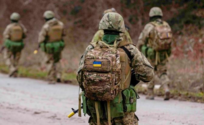 Запад в истерике: украинцы воюют за Россию