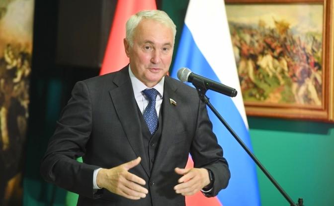 На фото: председатель комитета по обороне нижней палаты российского парламента Андрей Картаполов