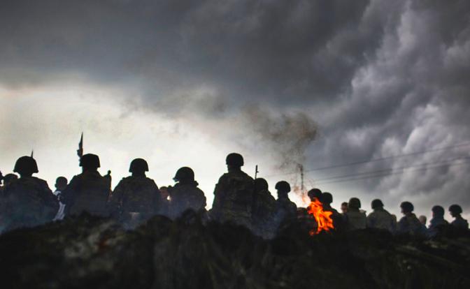 На фото: украинские военные