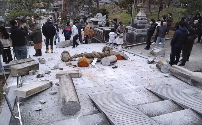 На фото: последствия землетрясения Исикава, Япония