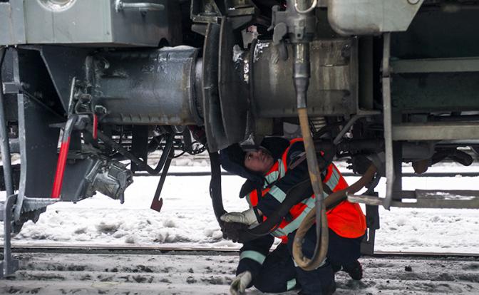 «Ситуация критичная, нас не выпускают»: в Челябинской области стоят поезда