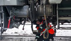 «Ситуация критичная, нас не выпускают»: в Челябинской области стоят поезда