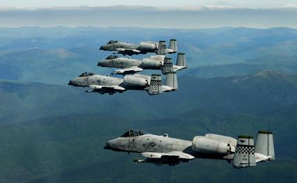 На фото: самолеты A-10 Thunderbolt II