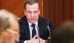 Медведев: История с ИЛ-76 является результатом внутриполитической борьбы элит в Киеве