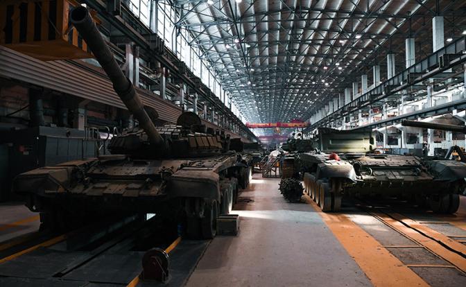 100 танков в месяц, 600 за полгода: Запад шокирован «русским конвейером»